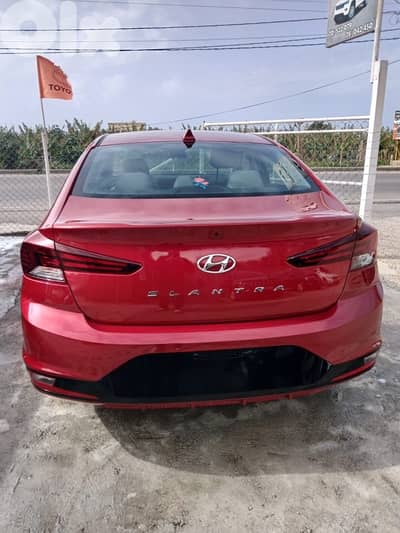 Hyundai Elantra 2020