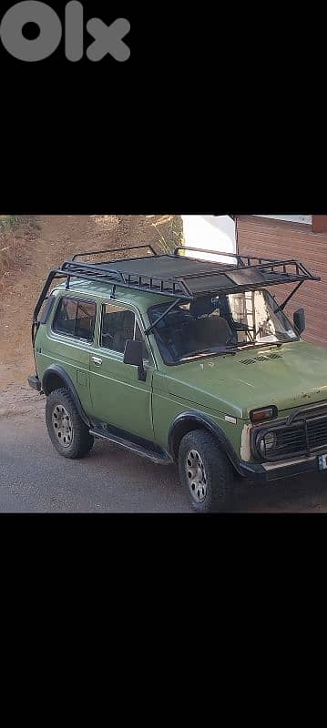 لادا نيفا 1995