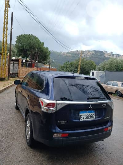 Mitsubishi Outlander 2014