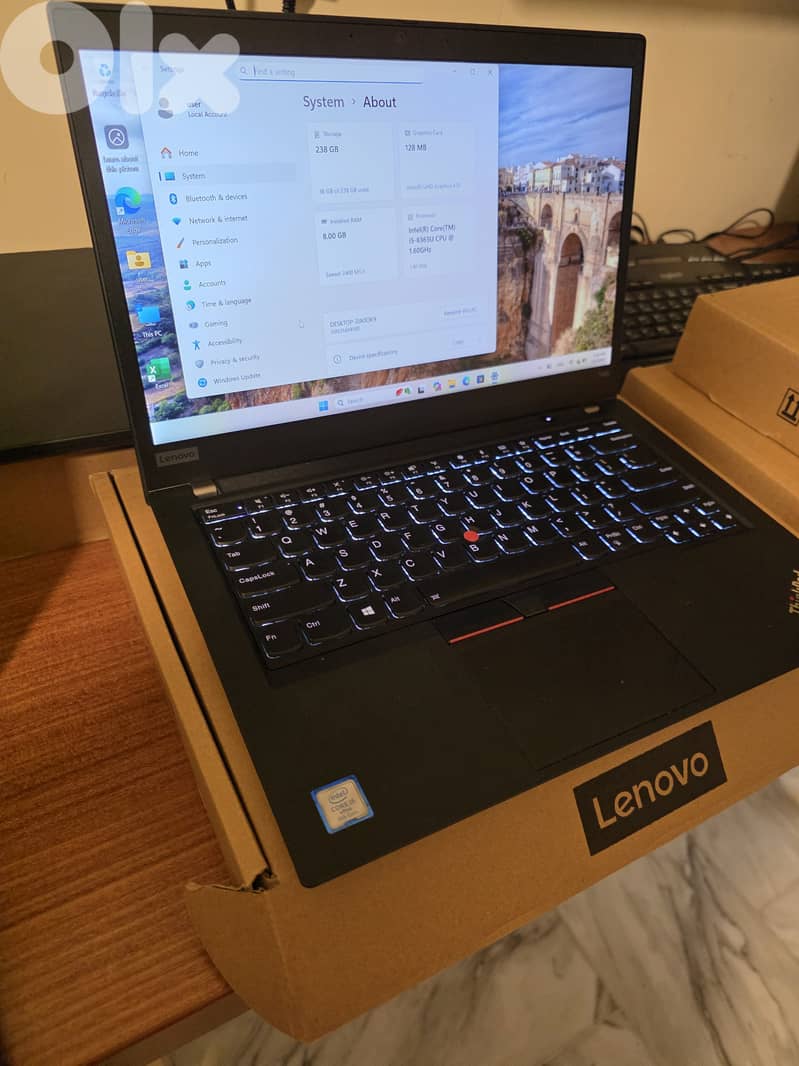 Lenovo thinkpad t490 touch i5 8th gen ram 8 gb backlit kb fingerprint 1
