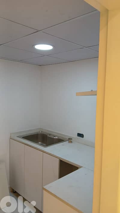 Prime 100m² Clinic for Rent – Hamra (Specialty Clinics Bldg)
