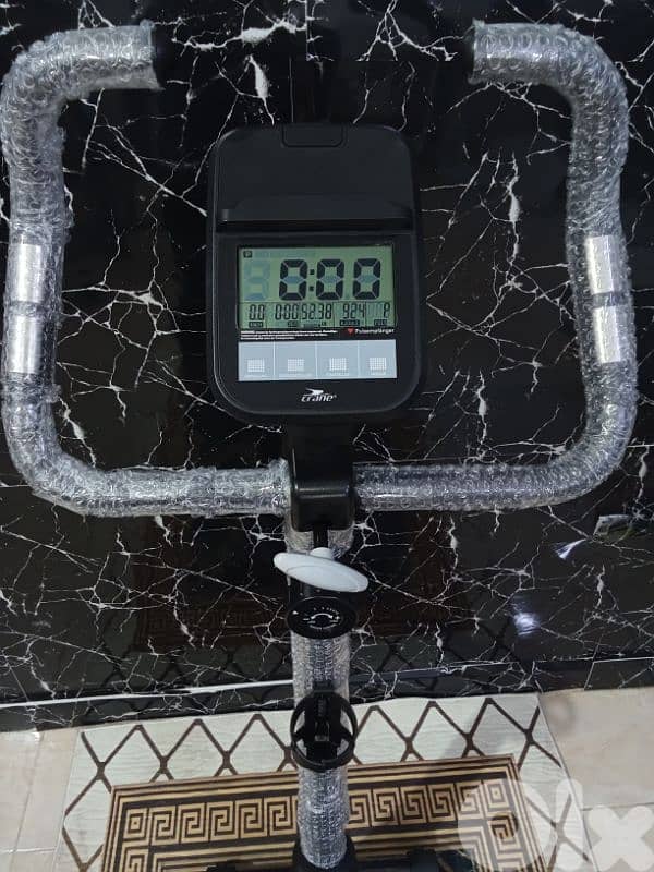 exercise spinning bike model GRANE, max user weight 120. KG 3