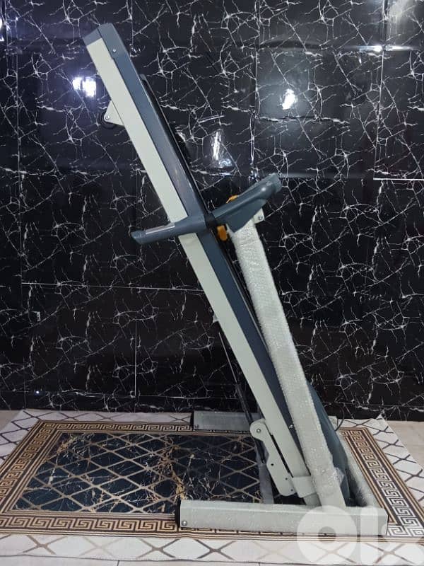 4.0HP,Heavy Duty Treadmill model sportop ,With automatical incline 6
