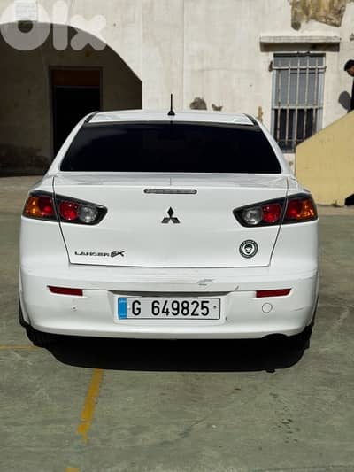 Mitsubishi Lancer 2015 ex gls 1.6 L