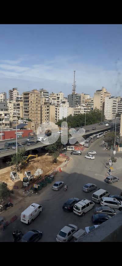 Mazraa / Cola rond-point 180 m2 Just remodeled.