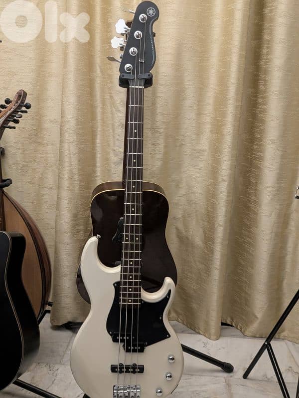 Yamaha bass 0