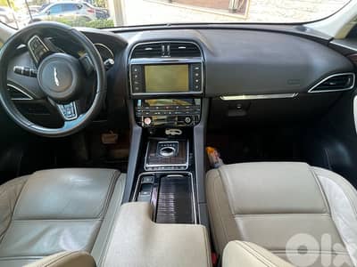 Jaguar F-Pace 2017