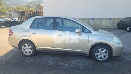 Nissan Tiida 2010