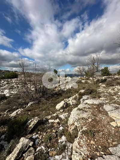 Land for sale in Kfarnabrakhعقار للبيع في كفرنبرخ الشوف