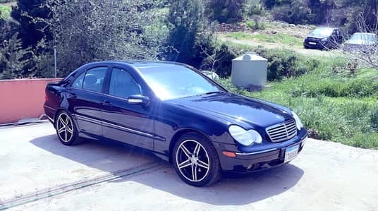 Mercedes-Benz C-Class 2005