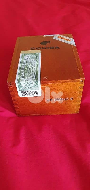 siglo ll & siglo lv habanos origina 100%l & cigar  tools 1