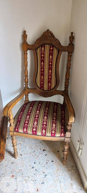 dining chairs & sofas 0