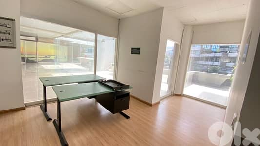 Large office 15 rooms corporate building