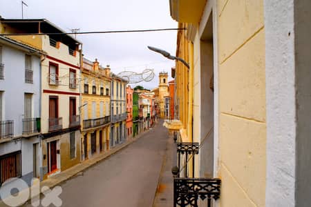 Spain get your residency! house 3 floors need renovation #008115