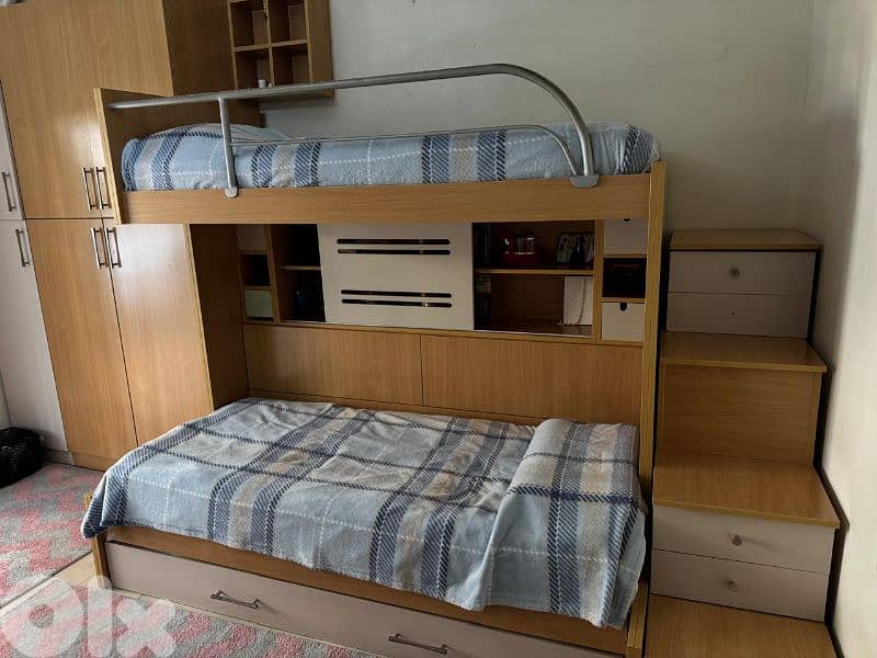 Bedroom set for 3 kids with closet and drawers 0
