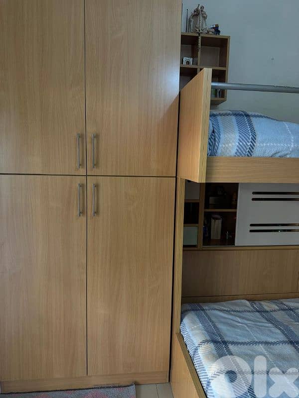 Bedroom set for 3 kids with closet and drawers 5