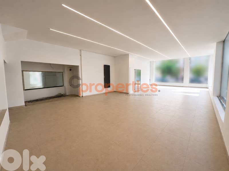 Showroom For Rent in Achrafieh – CPBEC08 0