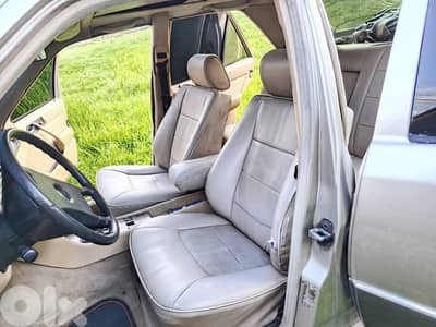 Mercedes-Benz E-Class 1995