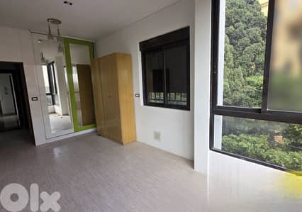 Apartment For Sale in Horsh Tabet 310,000$ شقة مجددة للبيع في حرش تابت
