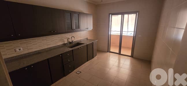 zouk mikayel 150m 3 bed 2 wc for 500$