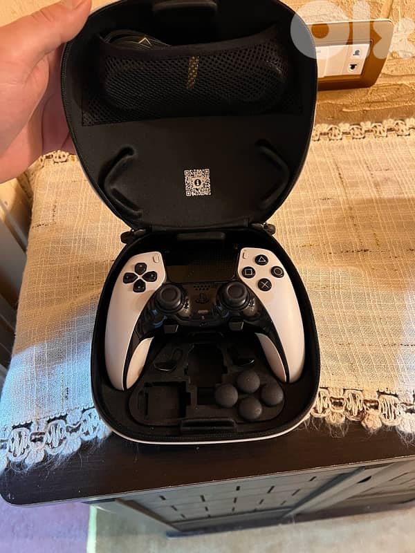 PS5 Edge Controller 0