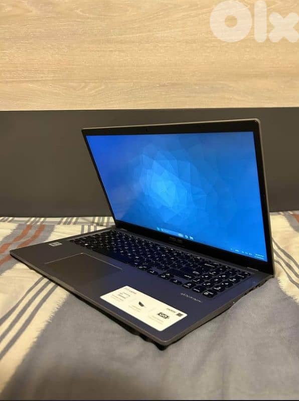 ASUS Laptop 1