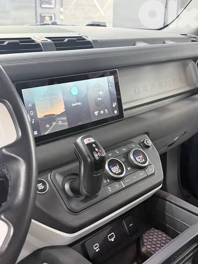 Land Rover Defender 2020
