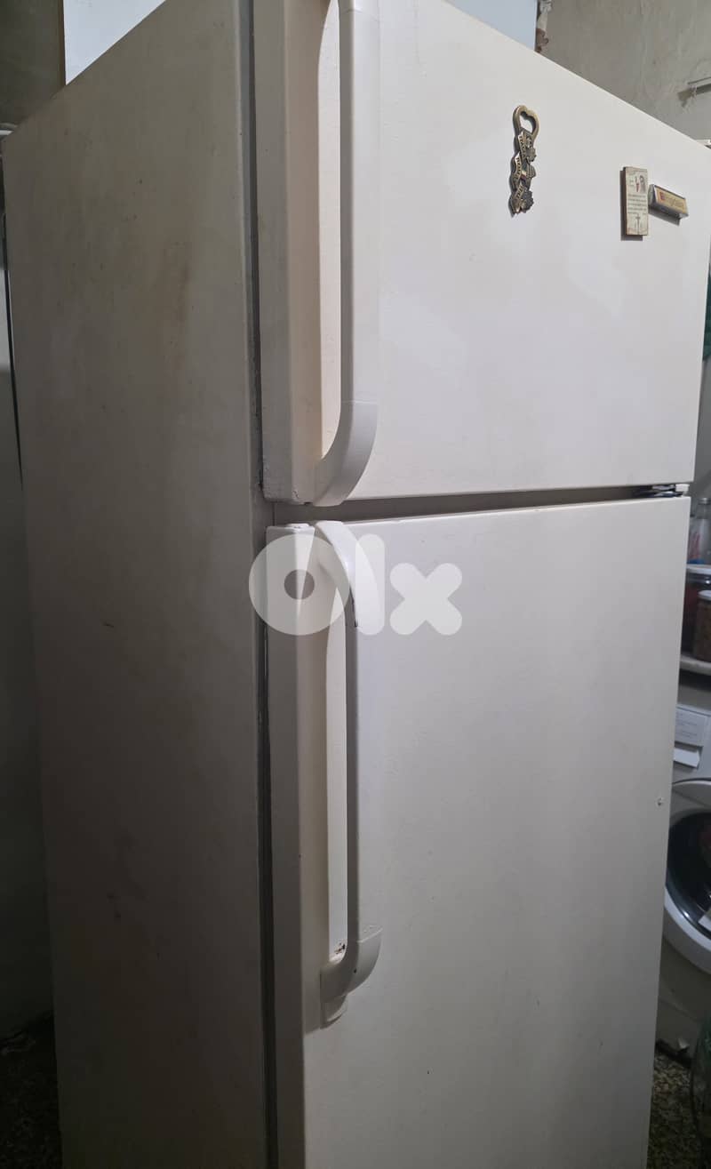 Frigidaire refrigerator 3