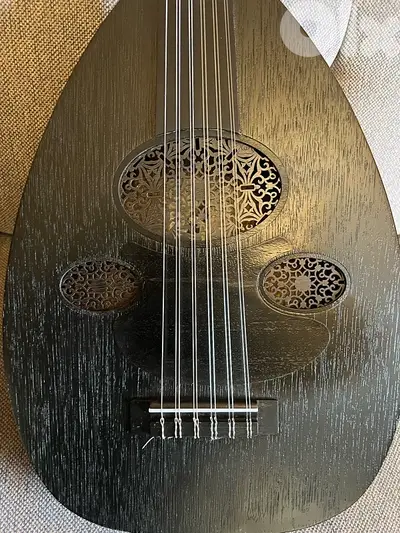 عود مميز