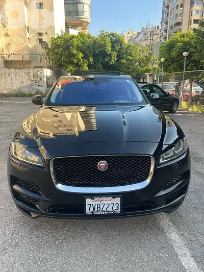 Jaguar F-Pace 2018 CLEAN CAR FAX Jaguar F-Pace 2018 CLEAN CAR FAX