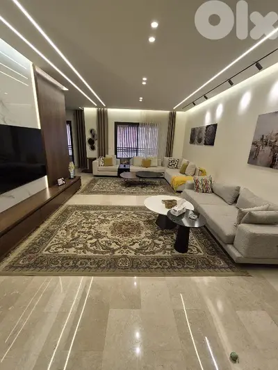 ​Hadath 250m2 Luxury Apt Modern Decor - شقة فخمة الحدث ٢٥٠م