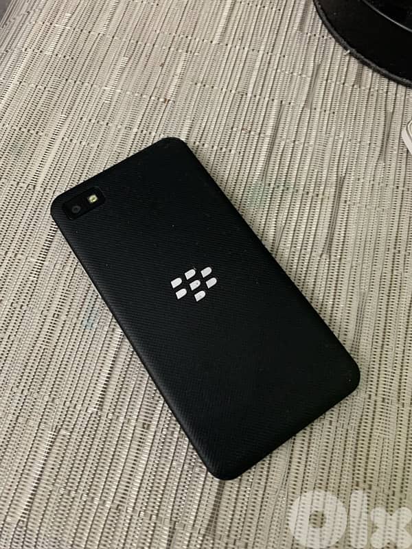Blackberry Porsche Design P9981 3