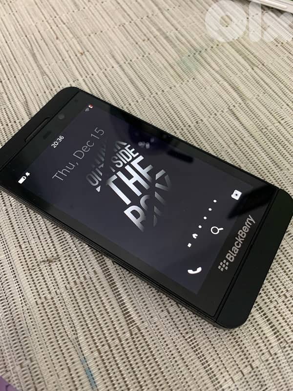 Blackberry Porsche Design P9981 17