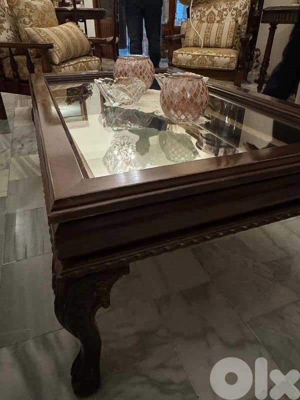 Table all size available 0