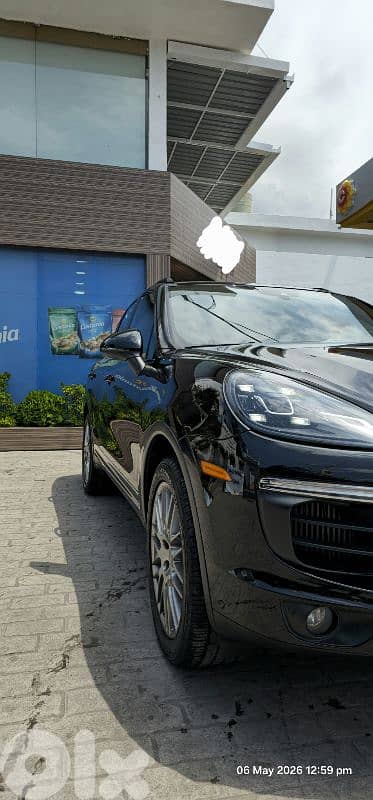Porsche Cayenne S 2017 platinum edition black on black 0