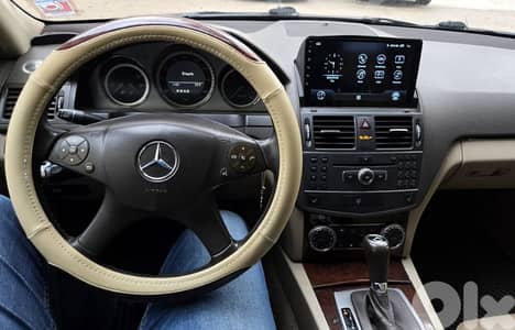 Mercedes-Benz C-Class 2011