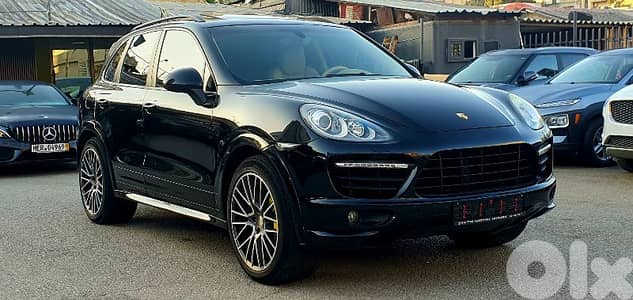 Porsche Cayenne GTS Package 2011 Low mileage