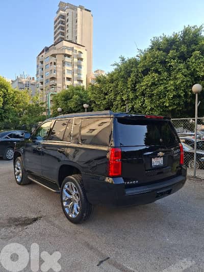 Chevrolet Tahoe 2018 4x4 FULL BLACK CLEAN