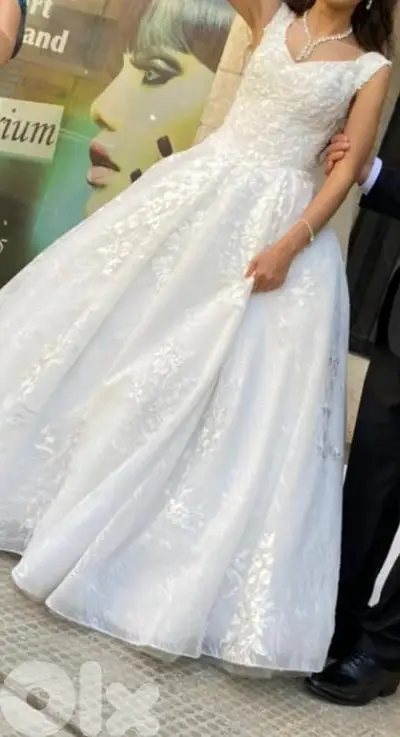 wedding dress