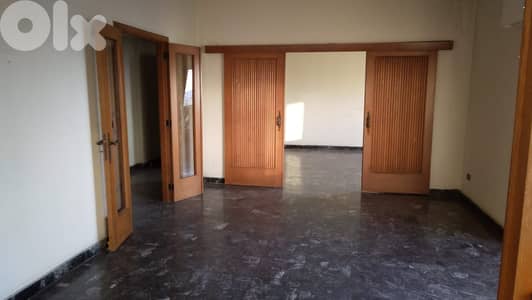 L21221 - A 300 SQM Office For Rent in Zalka