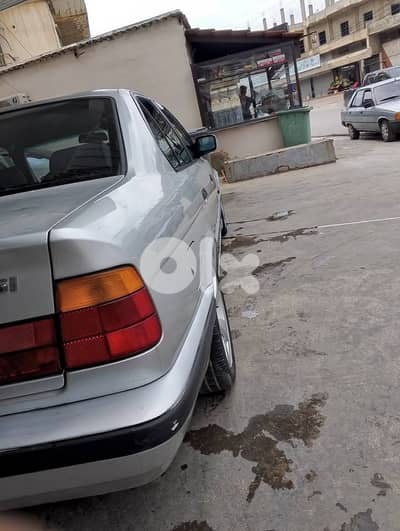 BMW 5-Series 1992