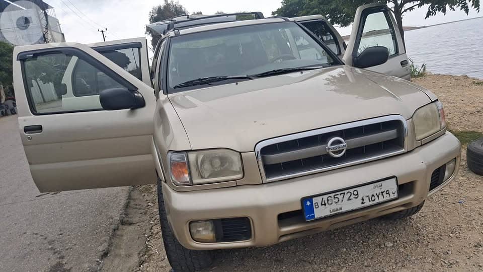 Nissan Pathfinder 1999 0