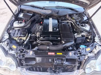 Mercedes-Benz C-Class 2005