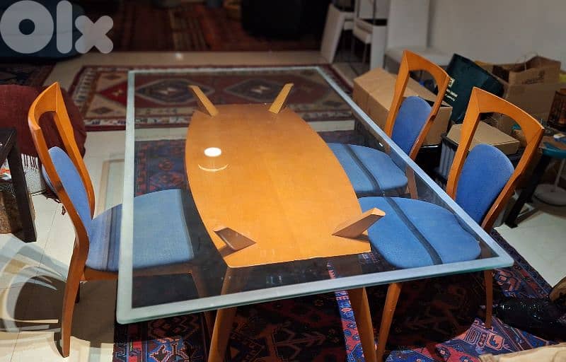 Dining table with free chairs 2