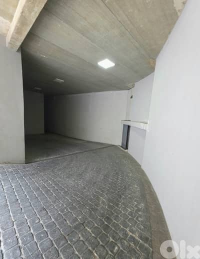 Warehouse for rent in Dbayeh 300sqm | مستودع للايجار ضبية