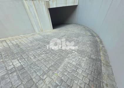 مستودع للايجار في ضبية Depot for rent in Dbayeh | 600 Sqm