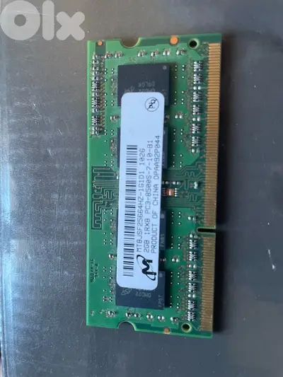 2GB DDR3 laptop RAM stick