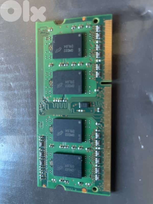 2GB DDR3 laptop RAM stick 1