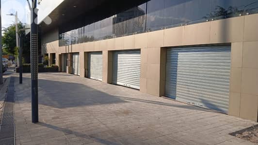 Spacious Showroom for Rent Near Habtoor Hotel Spacious Showroom for Rent Near Habtoor Hotel