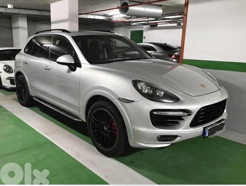 Porsche Cayenne 2013 GTS under Warranty 0
